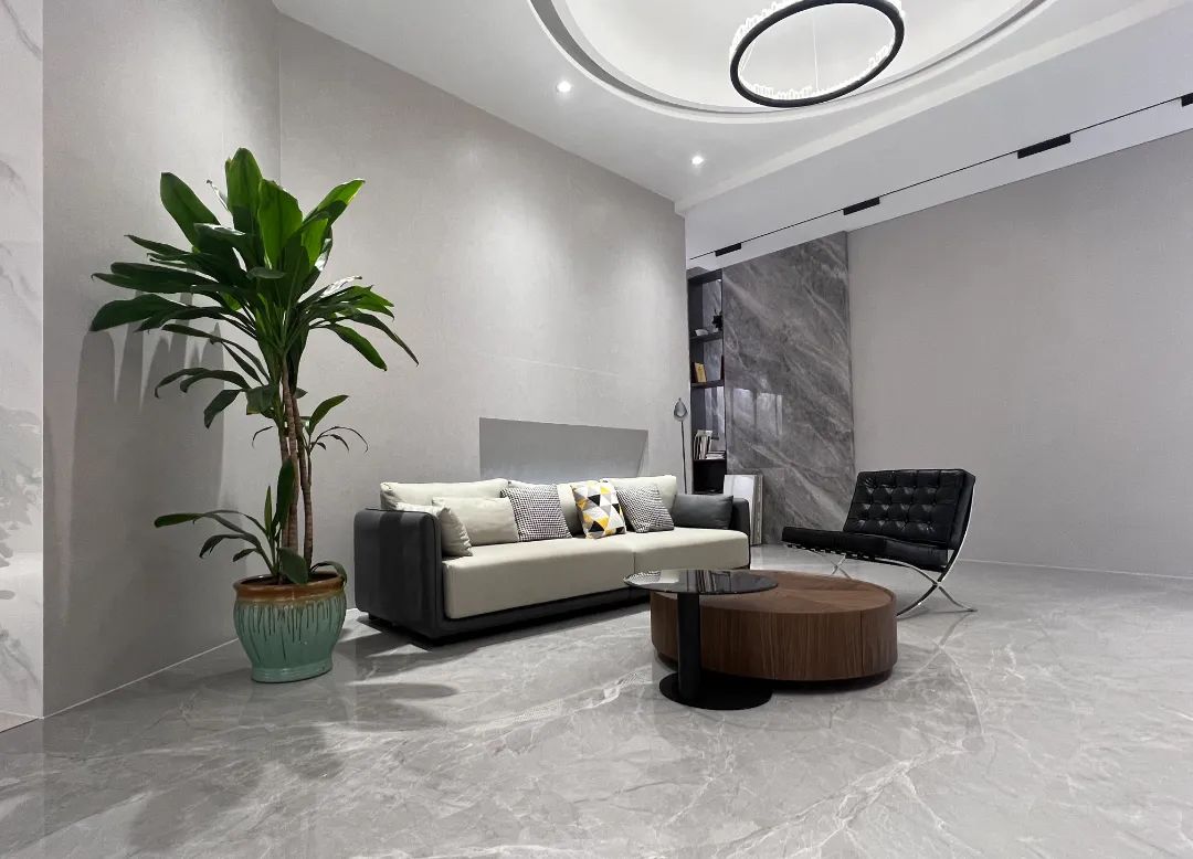 終端風(fēng)采 | 強(qiáng)輝東陽旗艦店,現(xiàn)代時(shí)尚,以素色致敬生活(圖12) 終端風(fēng)采 | 強(qiáng)輝東陽旗艦店,現(xiàn)代時(shí)尚,以素色致敬生活(圖12)