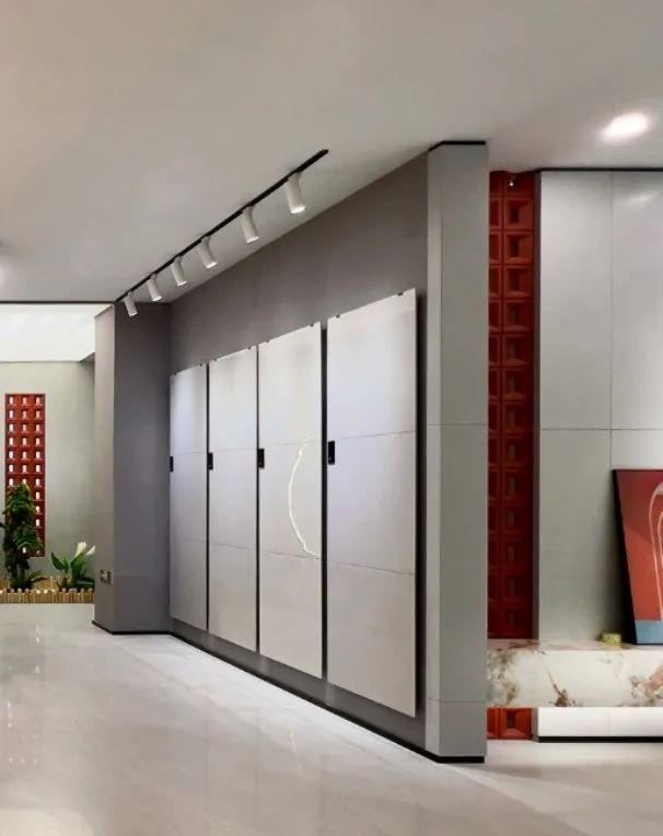 終端風(fēng)采 | 強輝江山旗艦店,以現(xiàn)代設(shè)計聚合時尚空間之美(圖9) 終端風(fēng)采 | 強輝江山旗艦店,以現(xiàn)代設(shè)計聚合時尚空間之美(圖9)