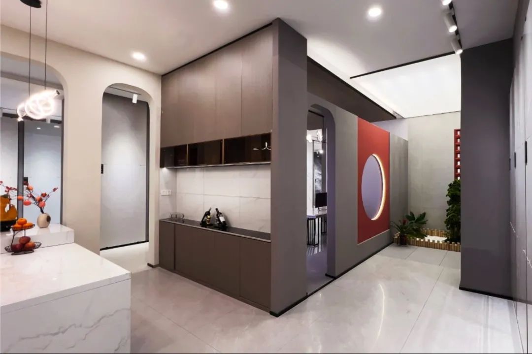 終端風(fēng)采 | 強輝江山旗艦店,以現(xiàn)代設(shè)計聚合時尚空間之美(圖12) 終端風(fēng)采 | 強輝江山旗艦店,以現(xiàn)代設(shè)計聚合時尚空間之美(圖12)