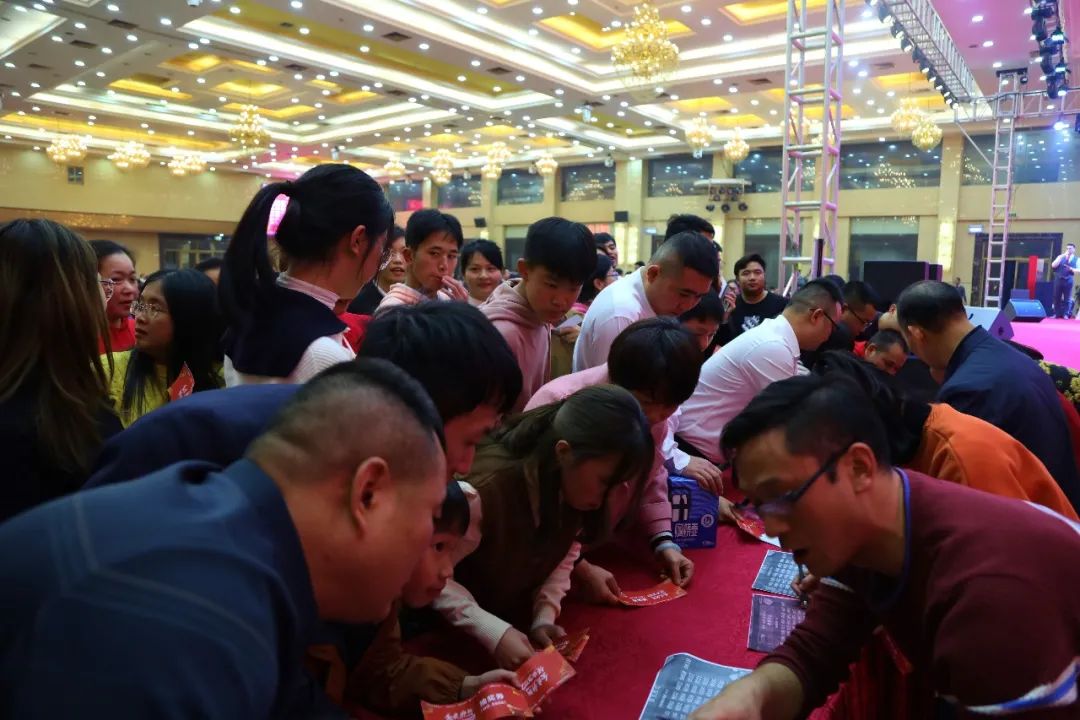 金虎迎新·領跑2022 | 集團年度總結會暨新年晚會完美落幕!(圖24) 金虎迎新·領跑2022 | 集團年度總結會暨新年晚會完美落幕!(圖24)