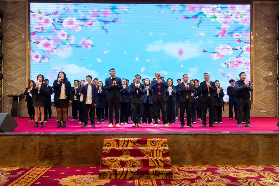 聚勢·創變·敢為 | 強輝集團2025年迎新晚會圓滿結束，共繪未來新藍圖(圖26)